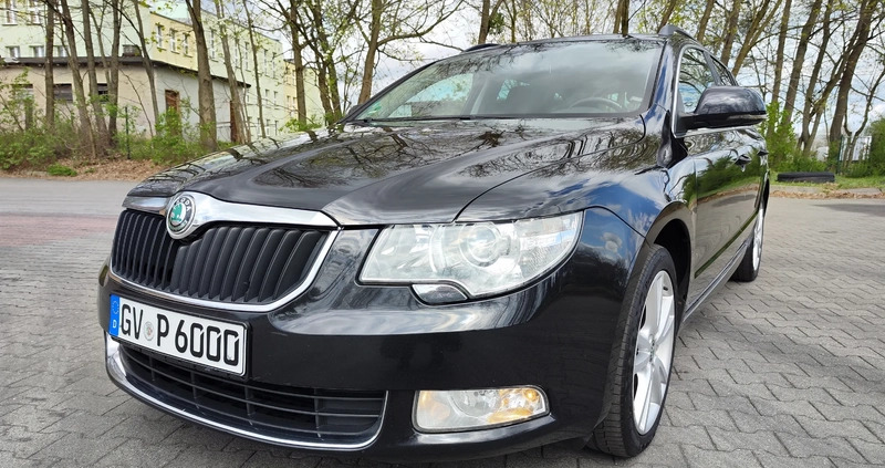 Skoda Superb cena 35900 przebieg: 277000, rok produkcji 2013 z Praszka małe 497